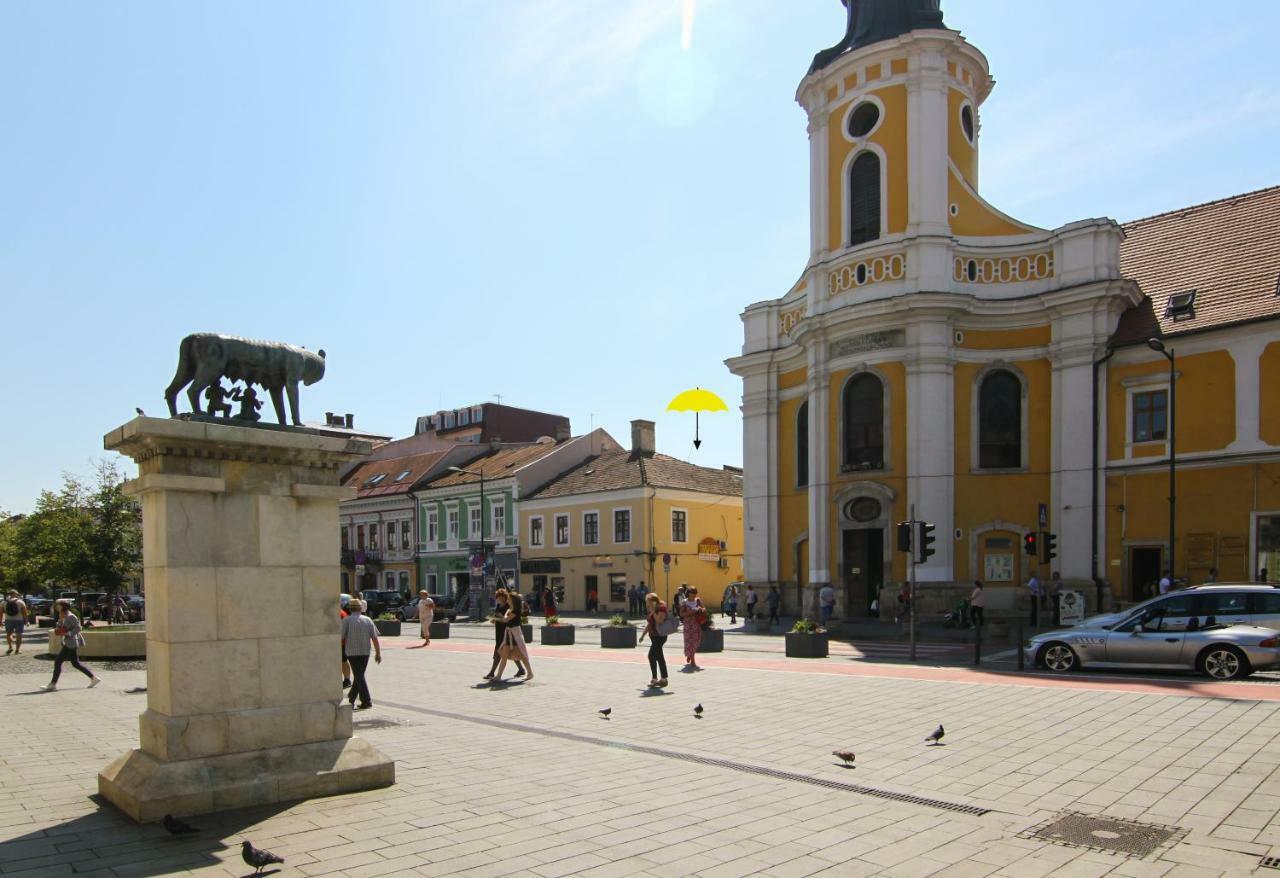 The Yellow Umbrella Studio Cluj-Napoca Ngoại thất bức ảnh