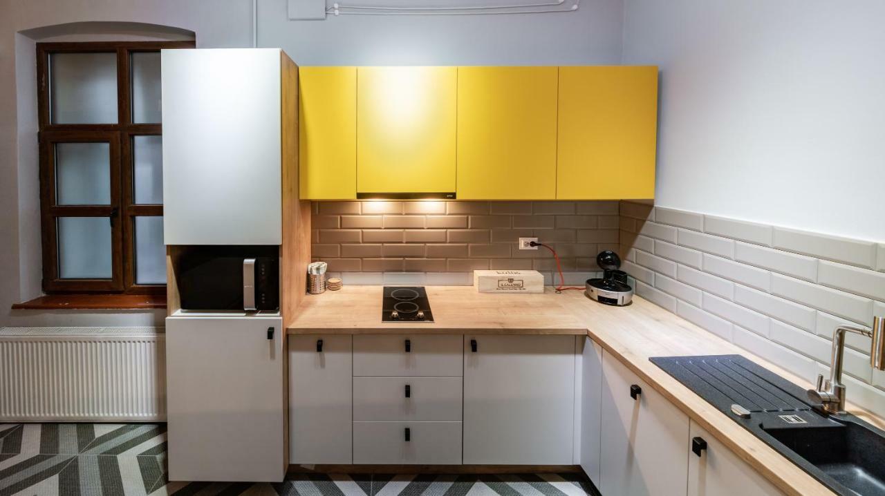 The Yellow Umbrella Studio Cluj-Napoca Ngoại thất bức ảnh