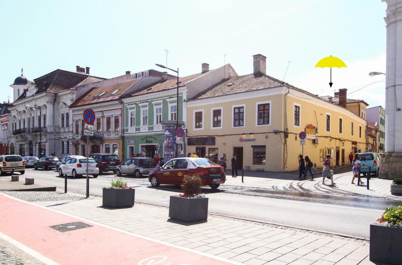 The Yellow Umbrella Studio Cluj-Napoca Ngoại thất bức ảnh