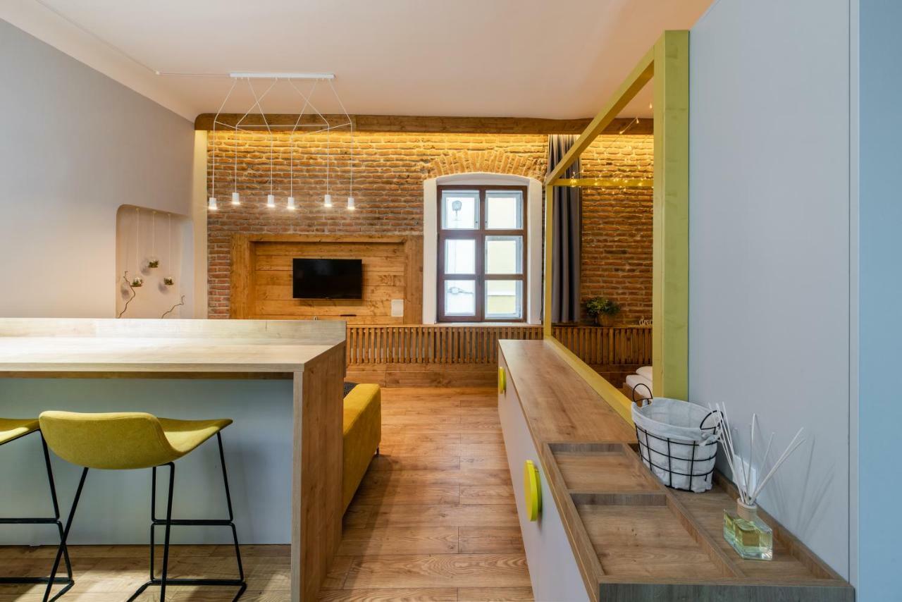 The Yellow Umbrella Studio Cluj-Napoca Ngoại thất bức ảnh