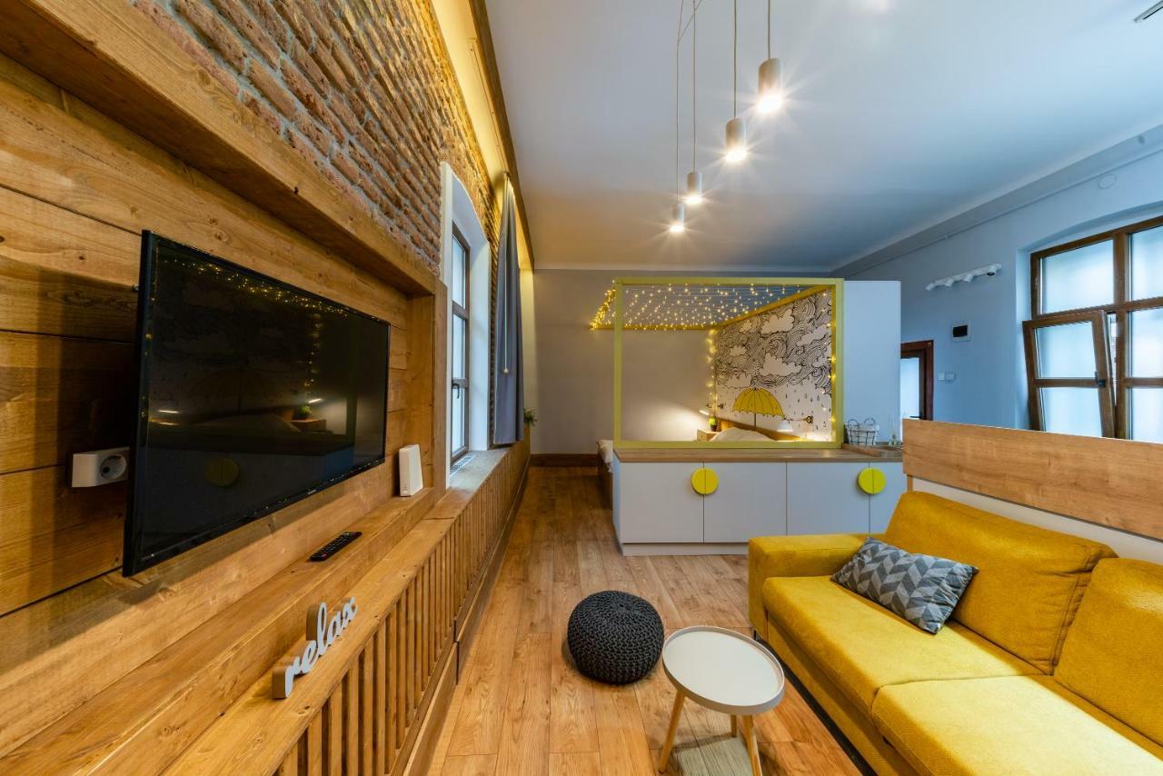 The Yellow Umbrella Studio Cluj-Napoca Ngoại thất bức ảnh