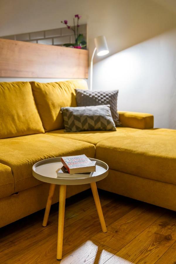 The Yellow Umbrella Studio Cluj-Napoca Ngoại thất bức ảnh