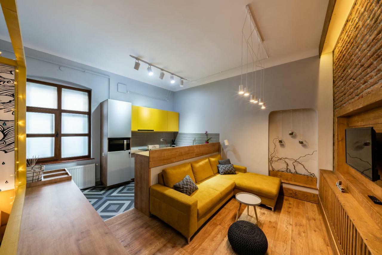 The Yellow Umbrella Studio Cluj-Napoca Ngoại thất bức ảnh