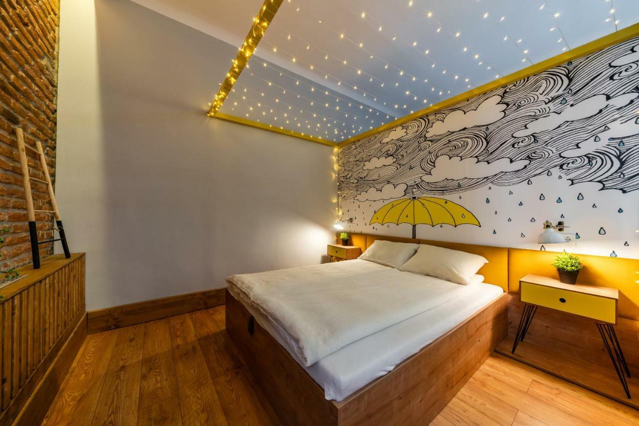 The Yellow Umbrella Studio Cluj-Napoca Ngoại thất bức ảnh